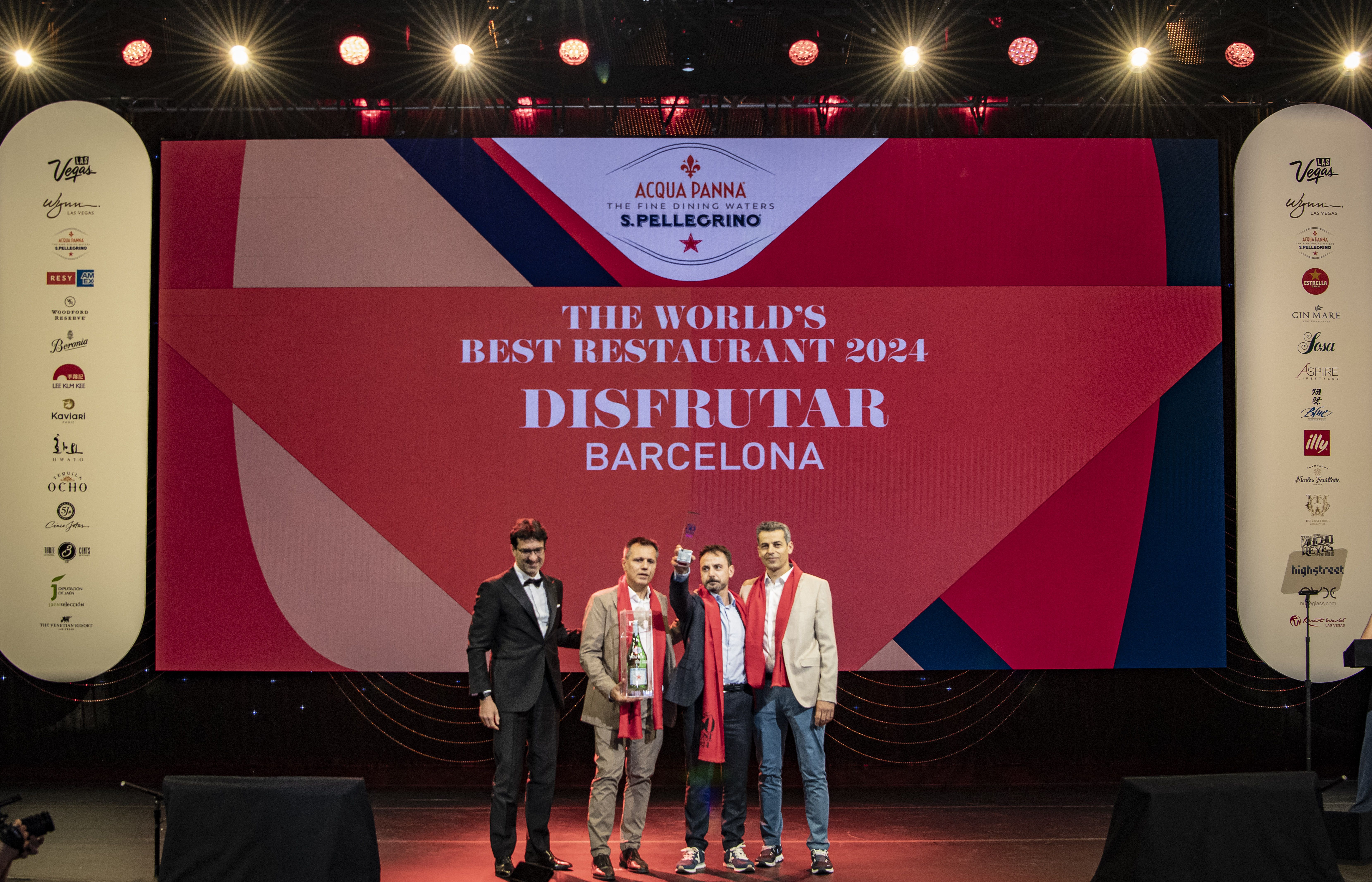 Mateu Casañas, Oriol Castro y Eduard Xatruch en la gala 'The World's 50 Best Restaurant' en Las Vegas | Camila Almeida / The World's Best Restaurants 2024