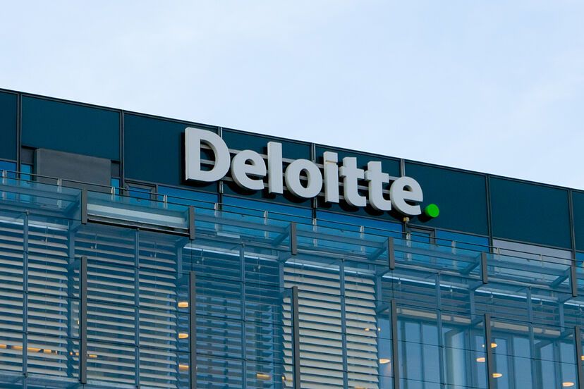 Deloitte cuenta con más de 11.000 trabajadores en España | EP