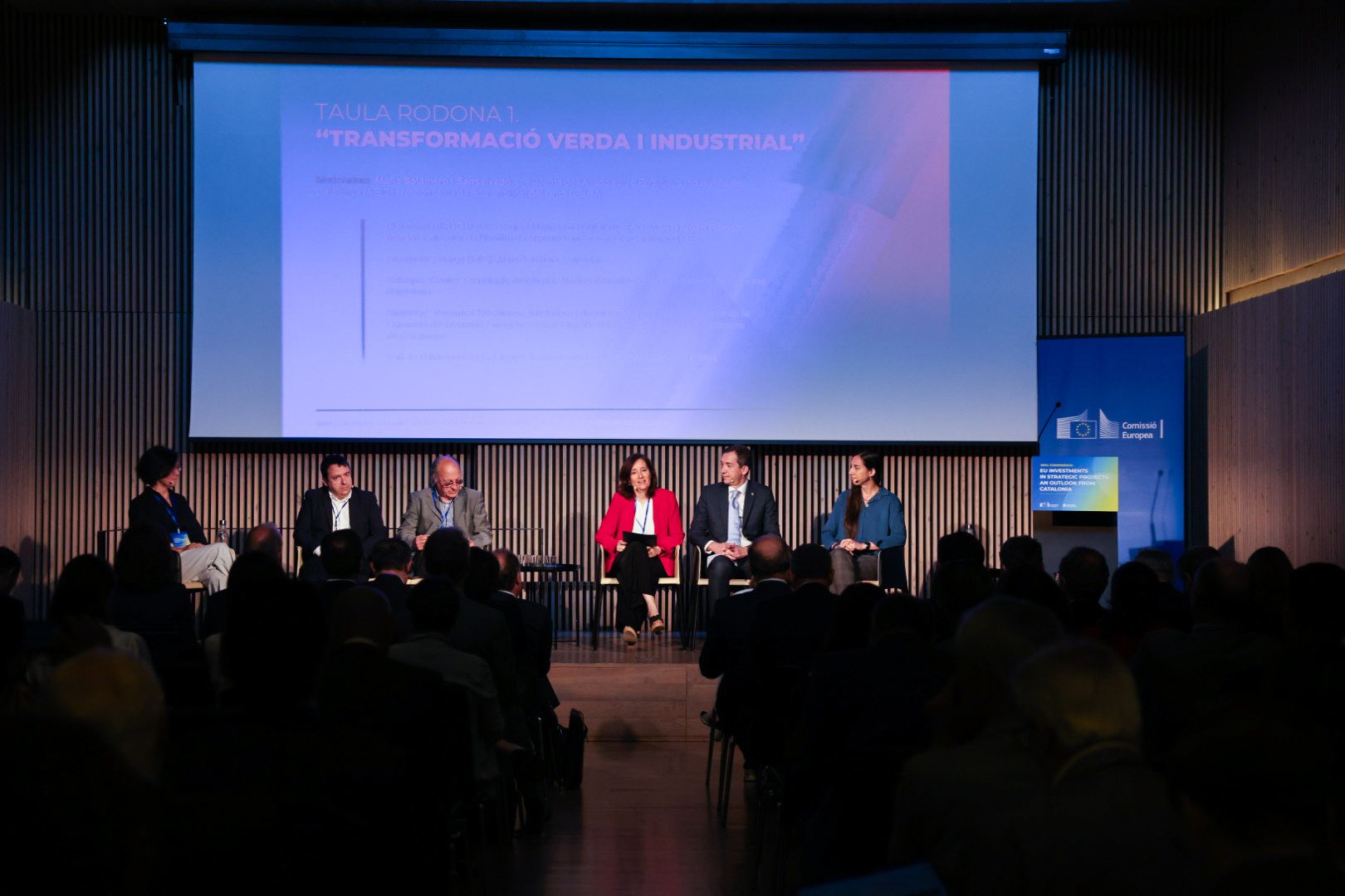 La mesa redonda 'Transformación verde e industrial' | @ComissioEuropea (X)