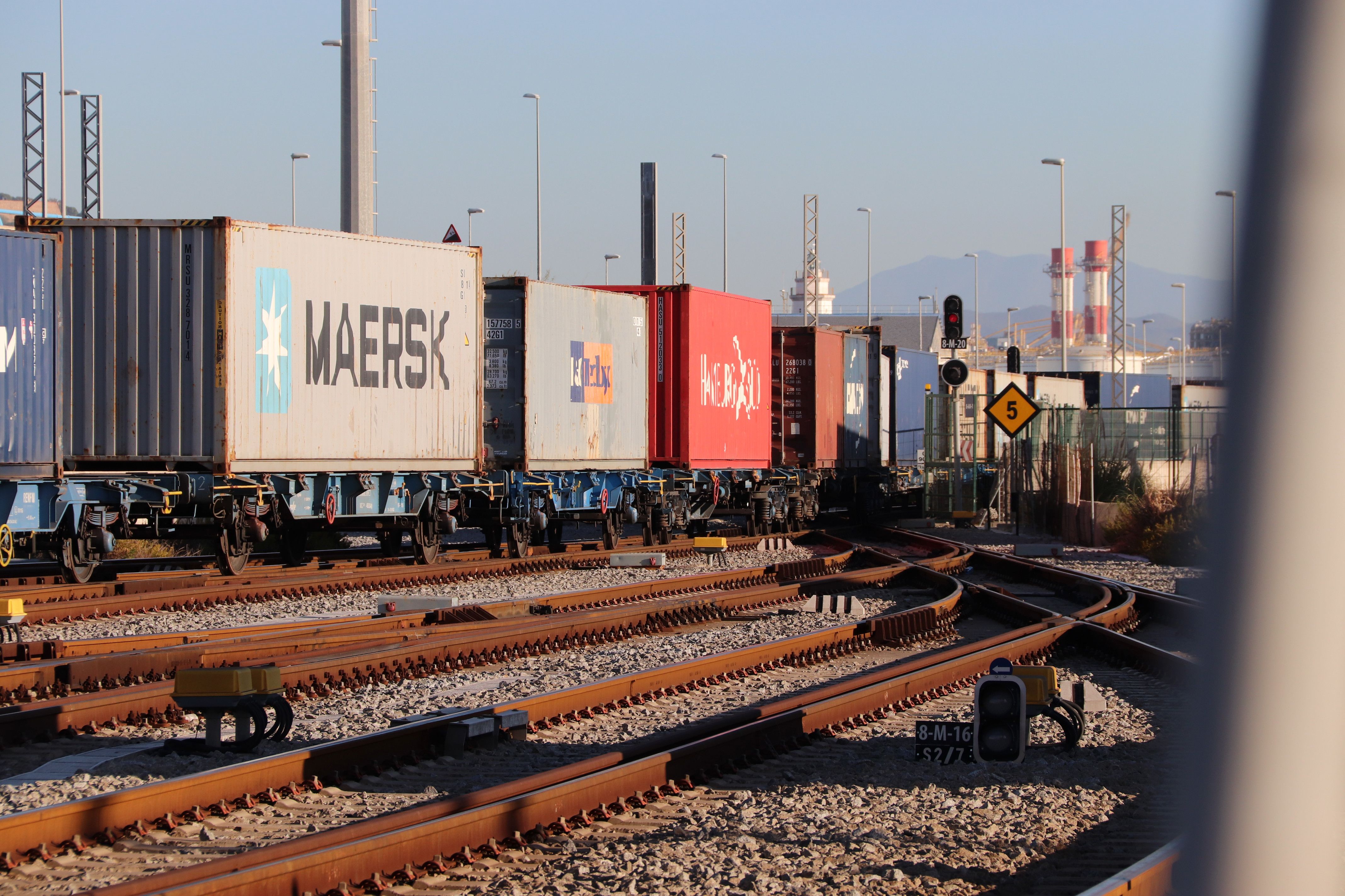 Inauguració del primer servei ferroviari directe entre el Port de Barcelona i França a la terminal Best | ACN