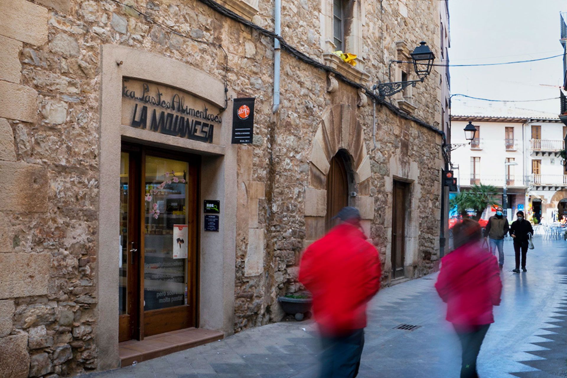 La botiga de La Moianesa a Moià, el mateix local on va començar l'obrador el 1880 | Cedida