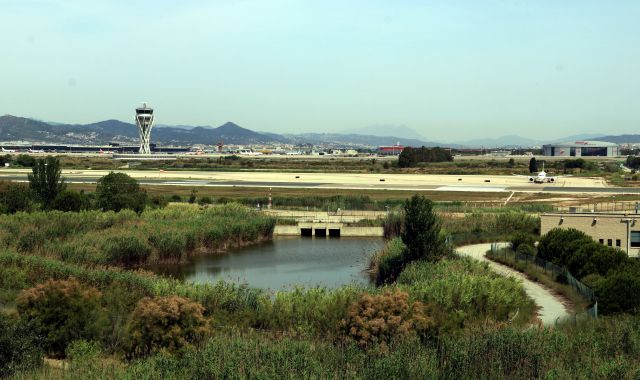 Pistes de l'aeroport del Prat vistes des del mirador de l'Illa  | ACN