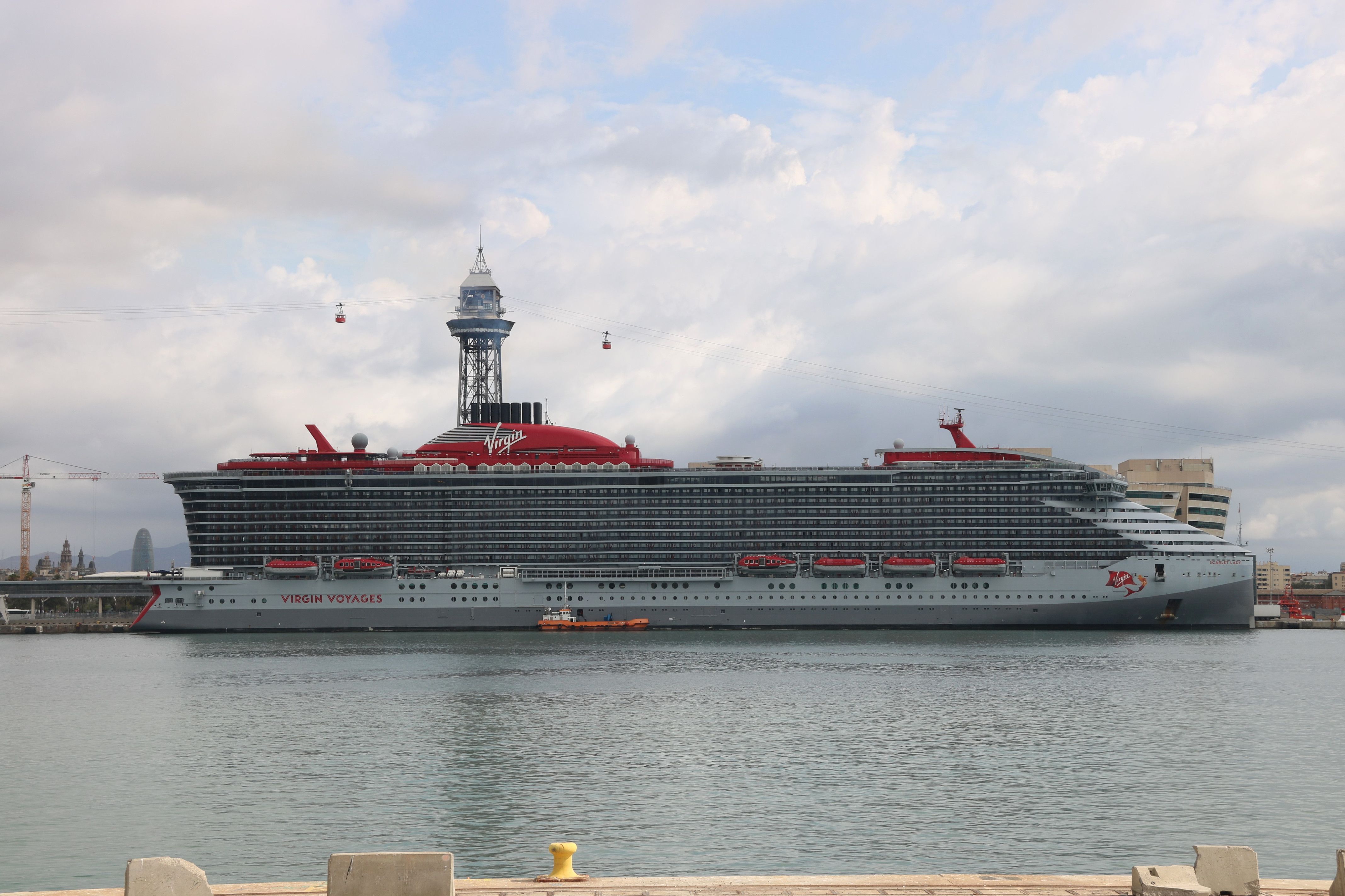 Un crucero estacionado en el Port de Barcelona | ACN