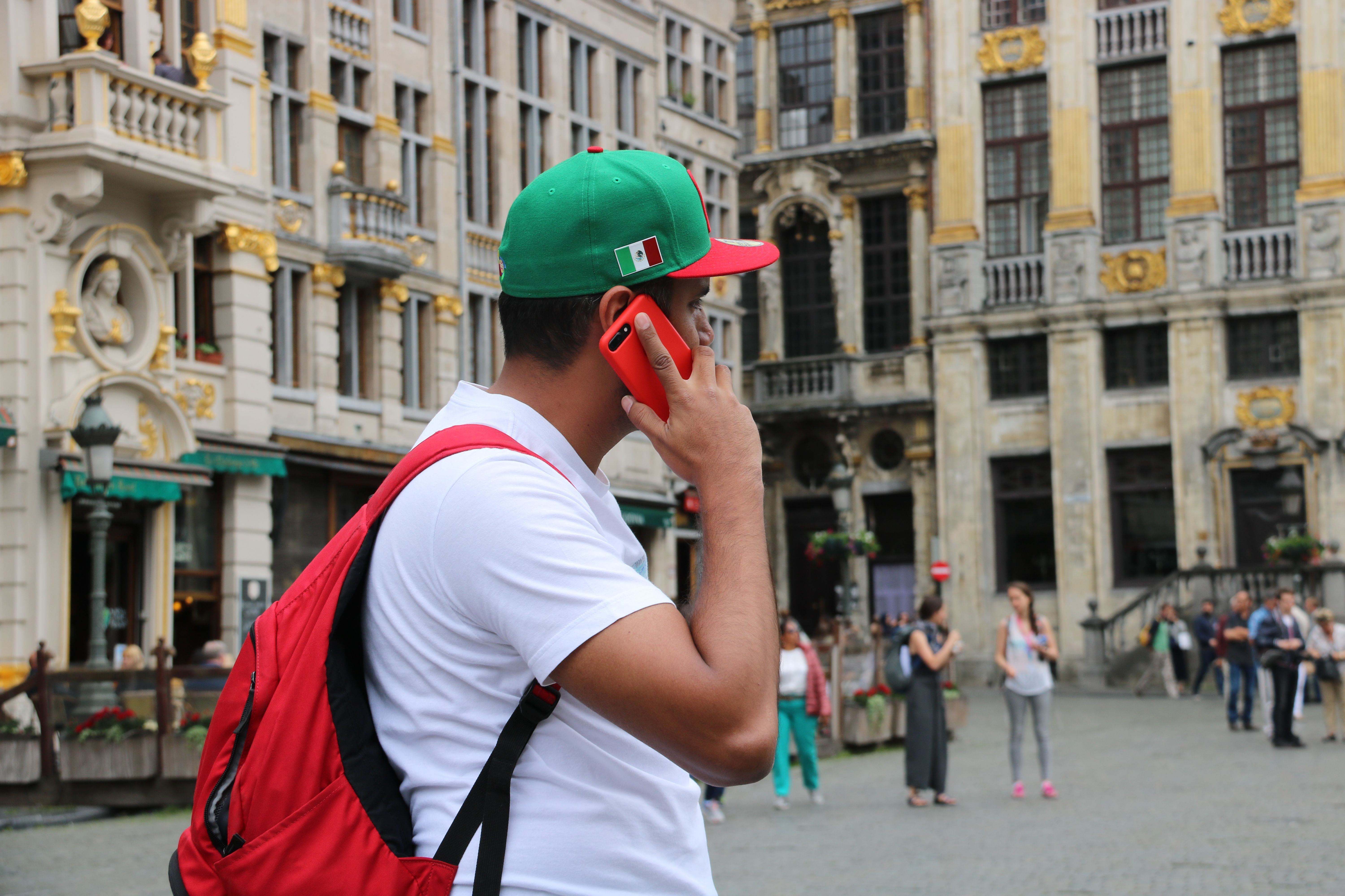 Un català fa una trucada a Brussel·les, el 13 de juny | ACN