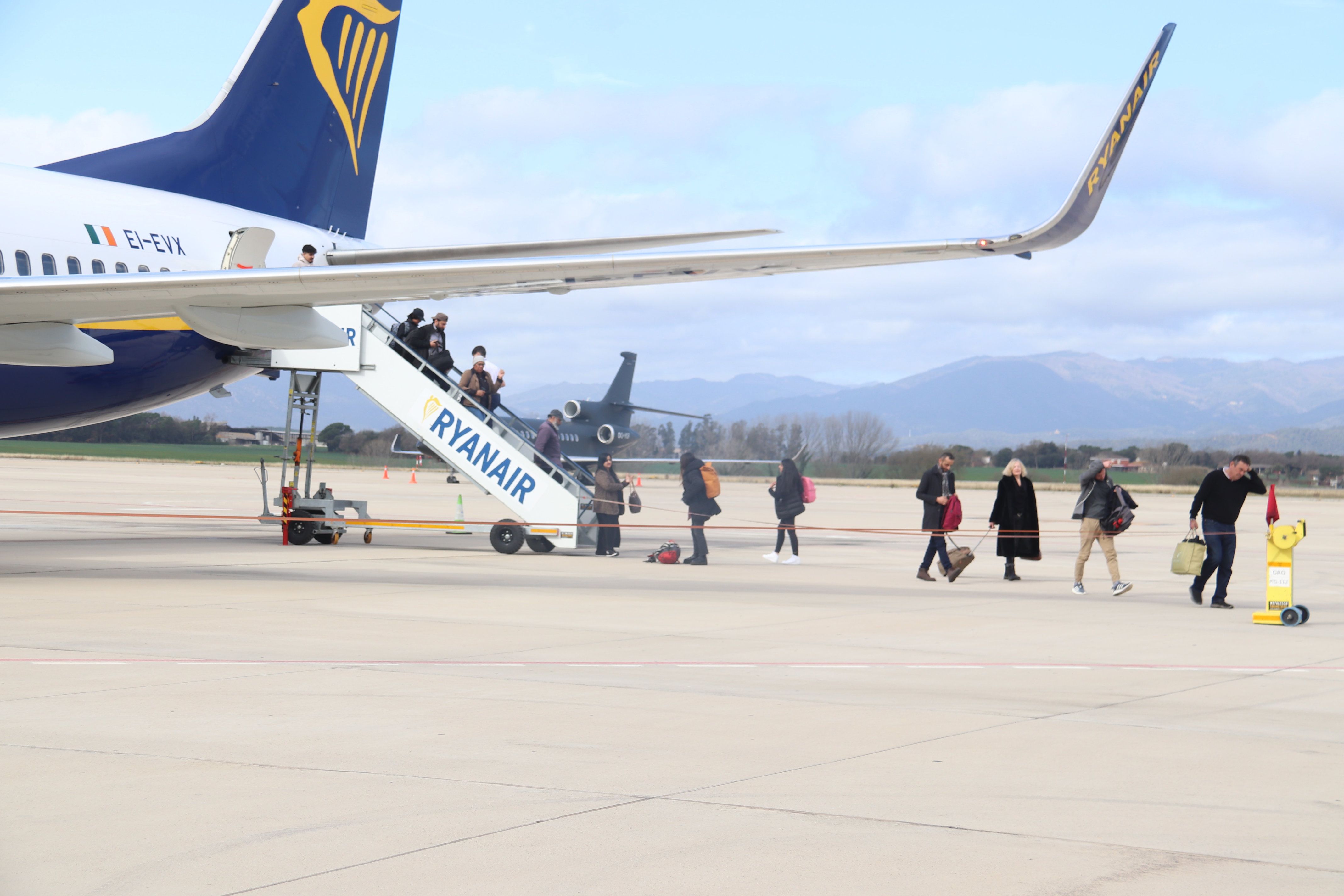 La aerolínea mantiene nueve rutas en el aeropuerto de Girona este invierno | ACN