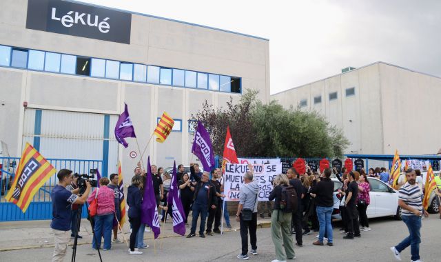 La plantilla de Lékué en La Llagosta se moviliza contra el cierre | ACN