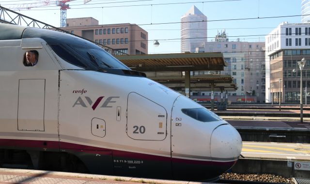 Un tren d'AVE de Renfe a l'estació de Lyon-Part Dieu, a França | ACN