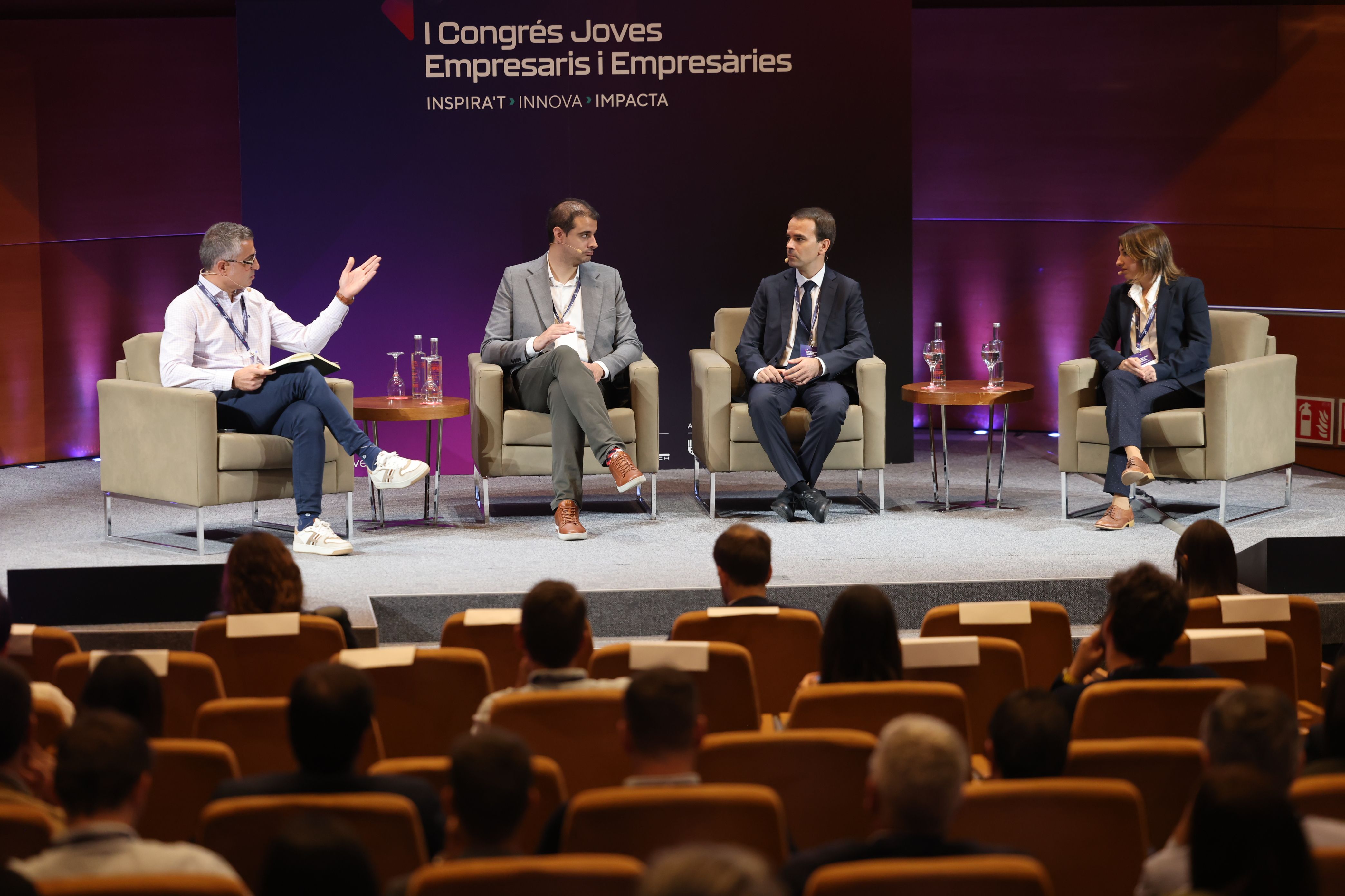 Mesa redonda durante el I Congreso de Jóvenes Empresarios y Empresarias | Cedida