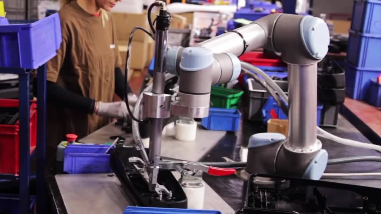 Un dels cobots d'Universal Robots | universal-robots.com