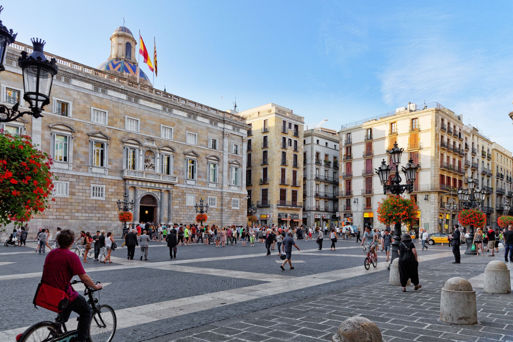 La Cambra revisa al alza el crecimiento del PIB catalán, hasta el 3% en el 2024 | iStock