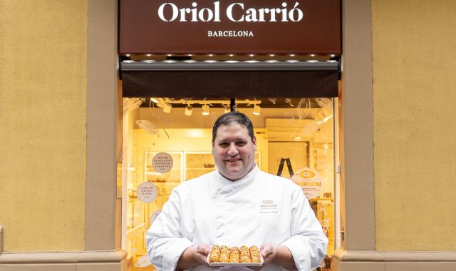 L'Oriol es dedica a la creació de deliciosos dolços com a mestre pastisser