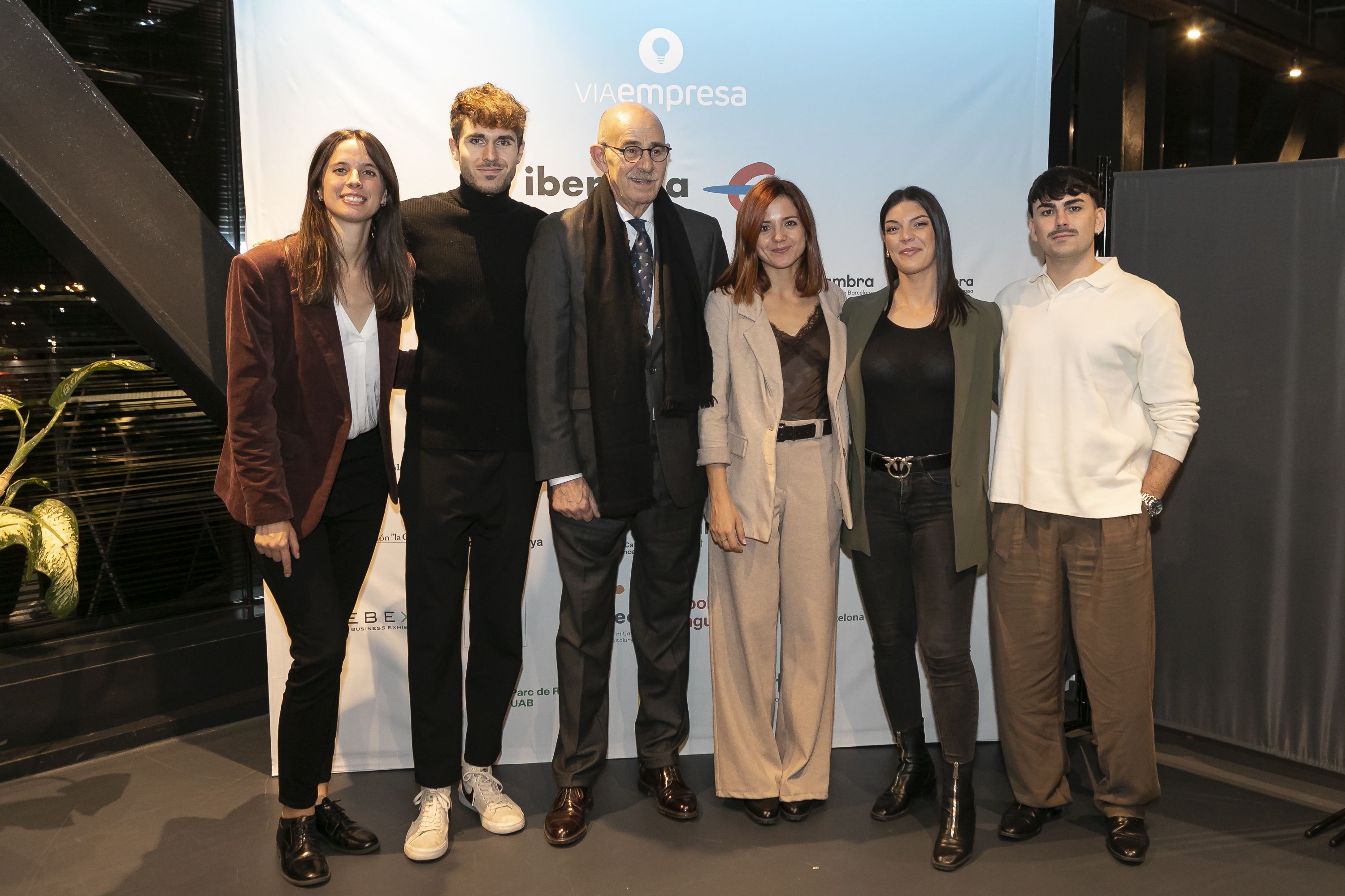 Gemma Fontseca, David Lombrana, Carles Flo, Elena Busquets, Ana M. Gonzálex i Carlos Rojas de VIA Empresa | Marc Llibre