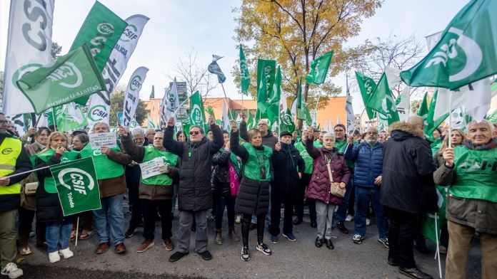 Funcionaris a Madrid: “Això és un jubiladocidi. Només volen que els jubilats ens morim!” | EP