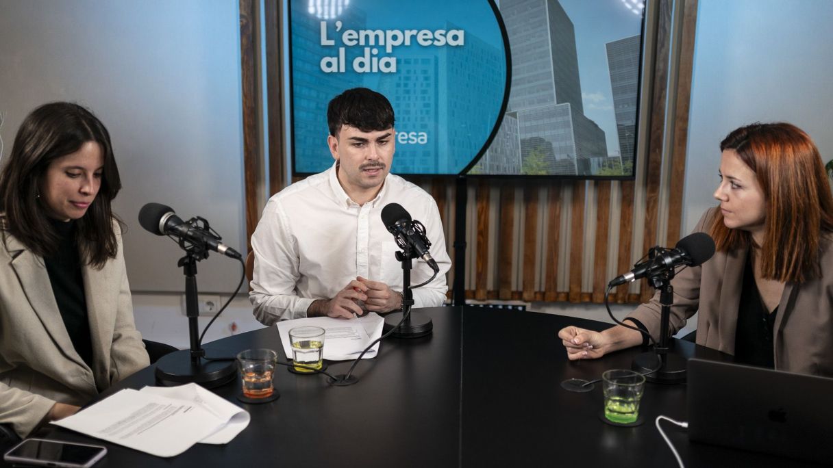 Gemma Fontseca, Carlos Rojas y Elena Busquets, durante 'La empresa al día' | Mireia Comas