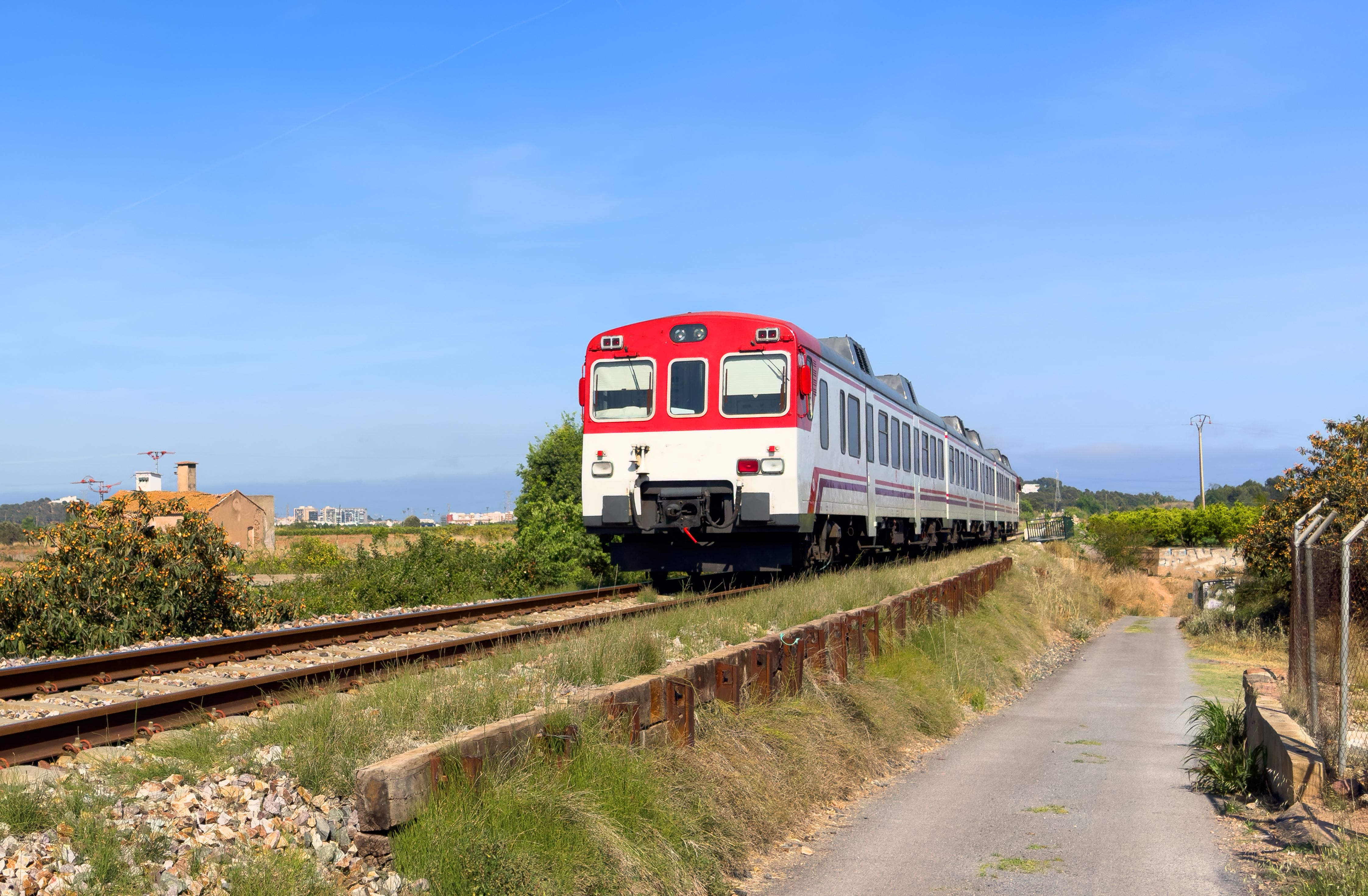 Catalunya requiere inversiones en el Plan de Cercanías, ampliaciones de metro y Ferrocarriles de la Generalidad de Cataluña (FGC) | iStock