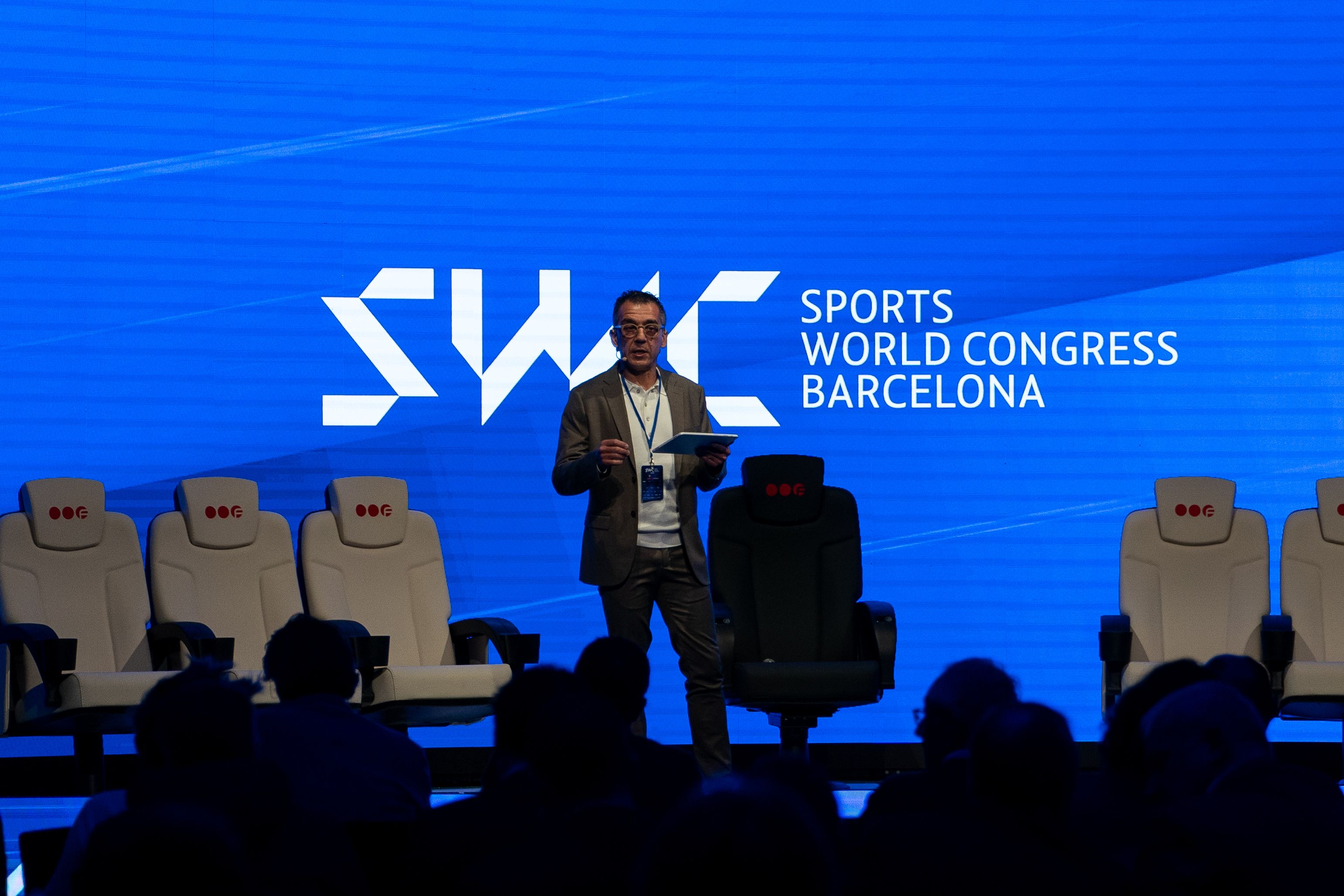 El representant territorial d'Esports a Barcelona de la Generalitat, César Thovar, durant l'obertura de l'esdeveniment | Cedida