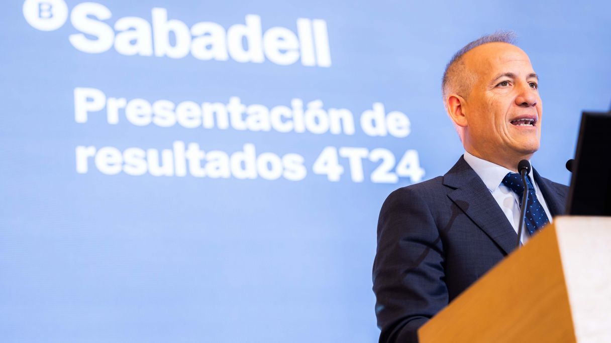 El director financer del Sabadell, Sergio Palavecino, s'estrenava en una presentació de resultats amb el Sabadell | Cedida