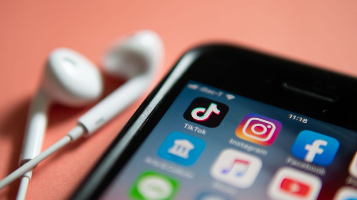 Instagram i TikTok combaten per escalar posicions | iStock