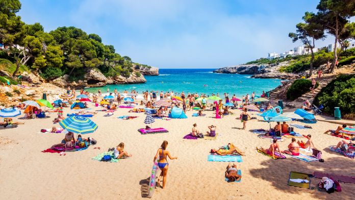 Quizás los mallorquines tendrán que esperar a la generalización de los 40 grados durante el verano | iStock