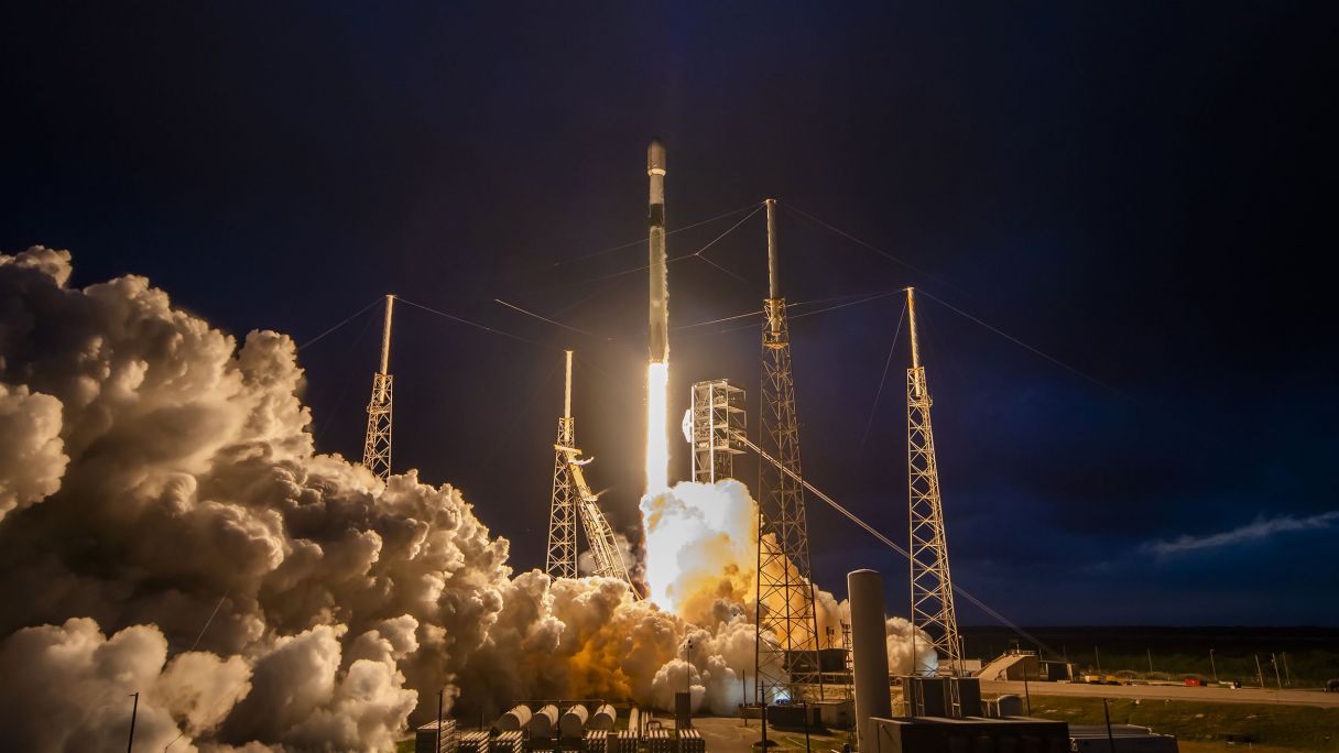 El Falcon 9, el primer cohete reutilizable que ayudó a diseñar Lauren Lyons | @SpaceX