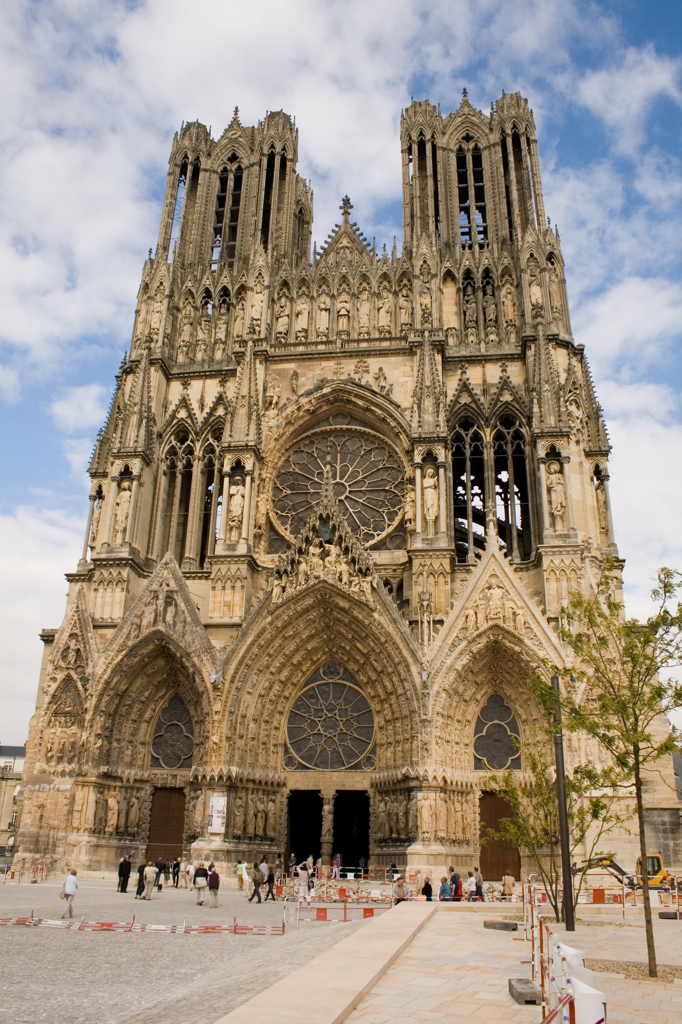 Imponent façana de la catedral francesa