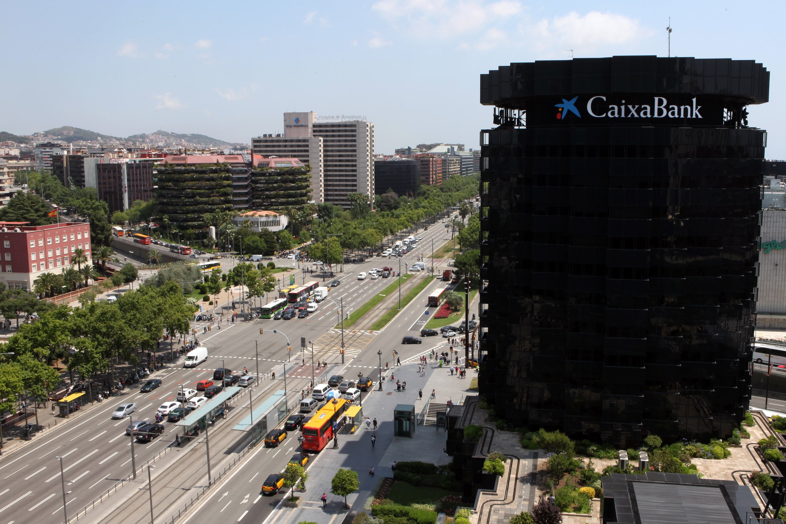 Caiguda del 25% dels beneficis de CaixaBank