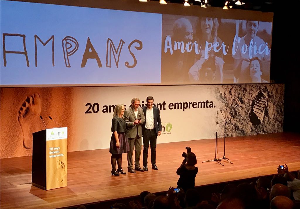 Toni Espinal, director general de Fundació Ampans, recull el 9è Premi Factor Humà | Laia Corbella