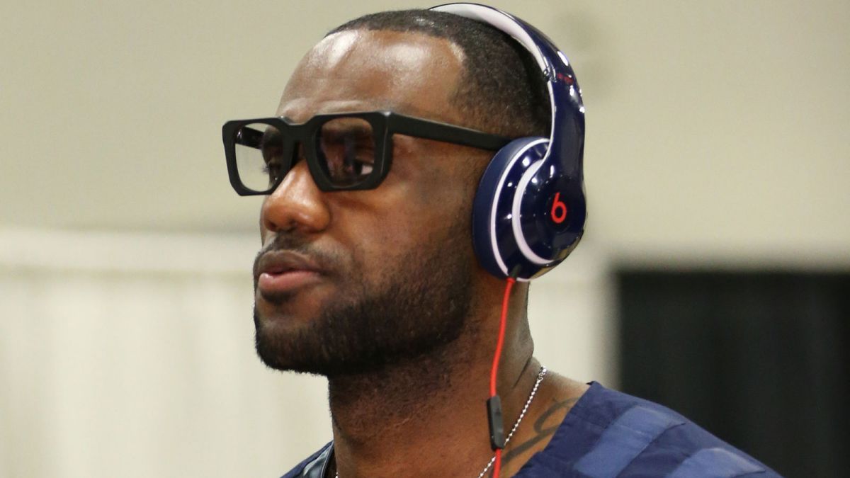 Lebron James amb els seus auriculars Beat