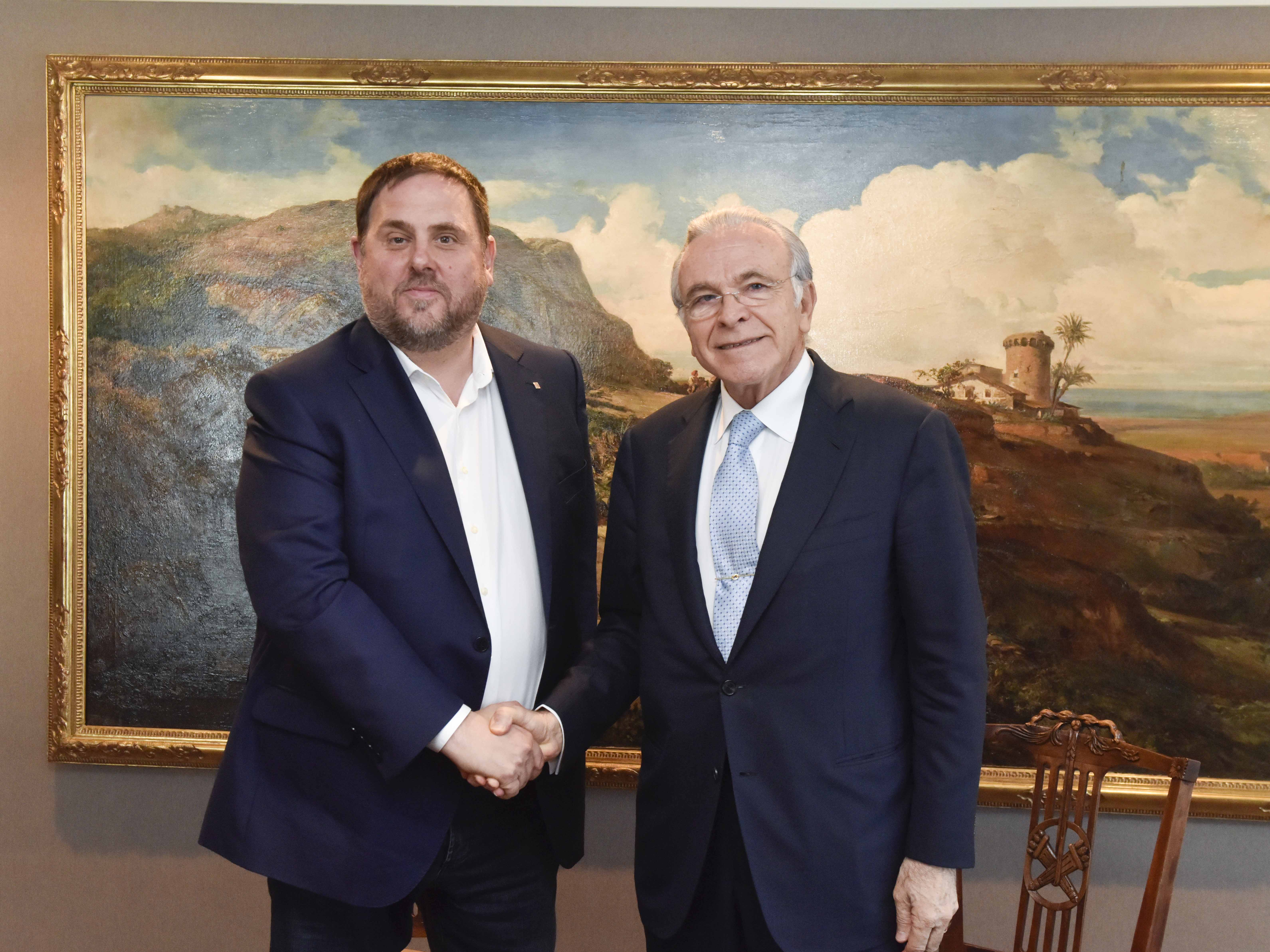 02.06.17 Foto 2 Oriol Junqueras   Isidre Fainé Conveni Generalitat   Obra Social la Caixa 2017