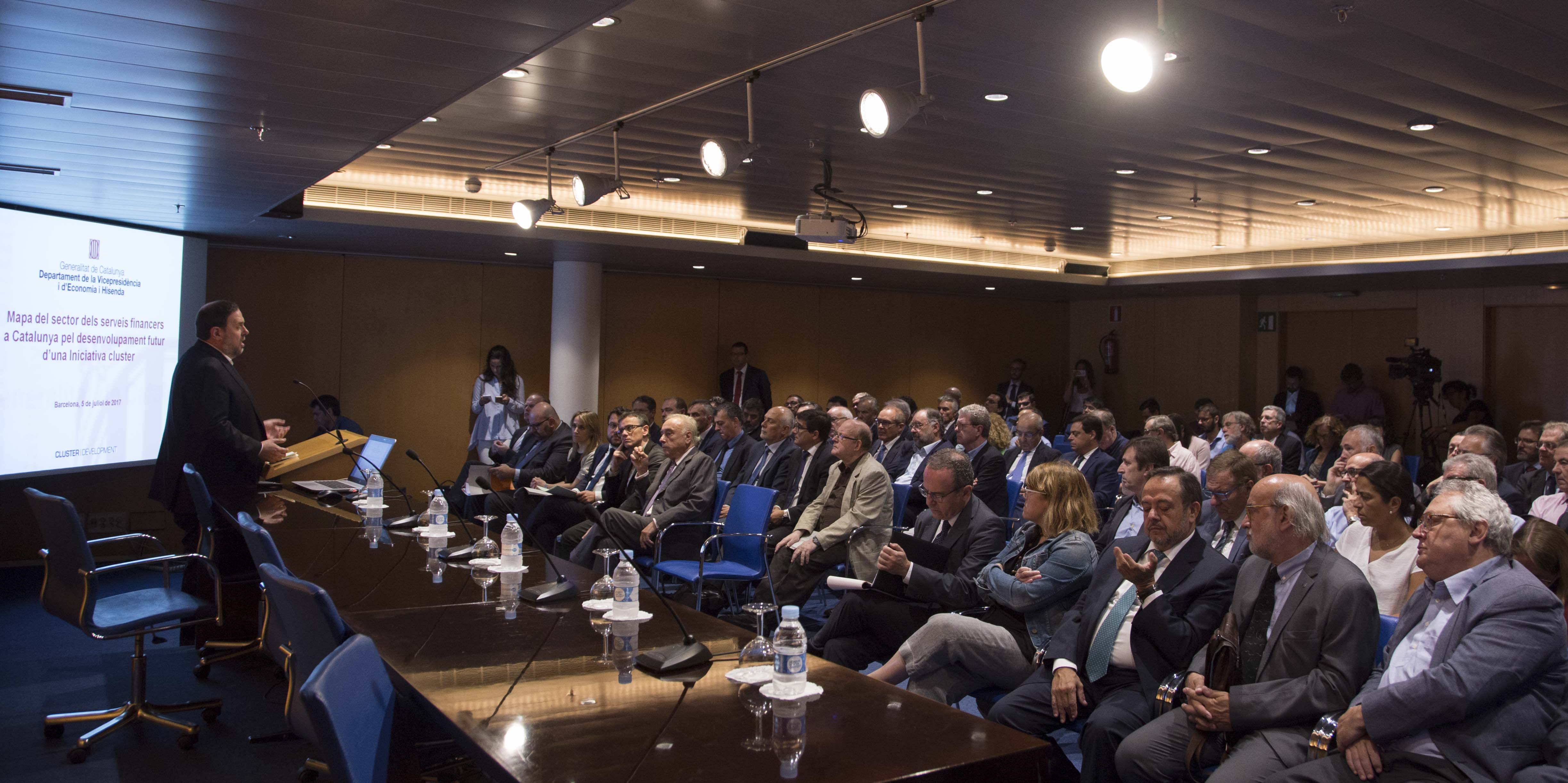 Junqueras durant l'acte per promoure un clúster financer a Catalunua