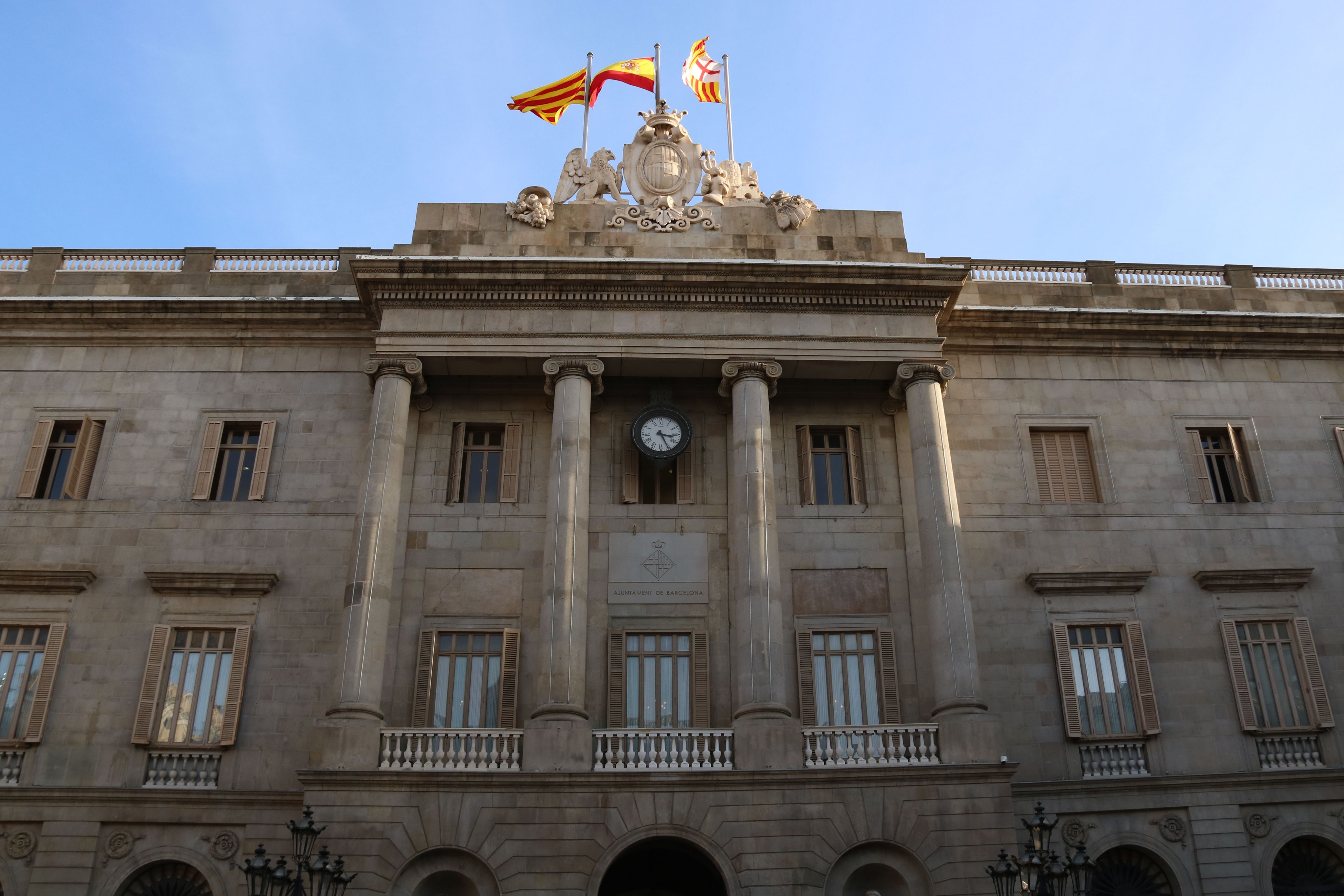 Façana principal de l'Ajuntament de Barcelona | N. Julià (ACN)