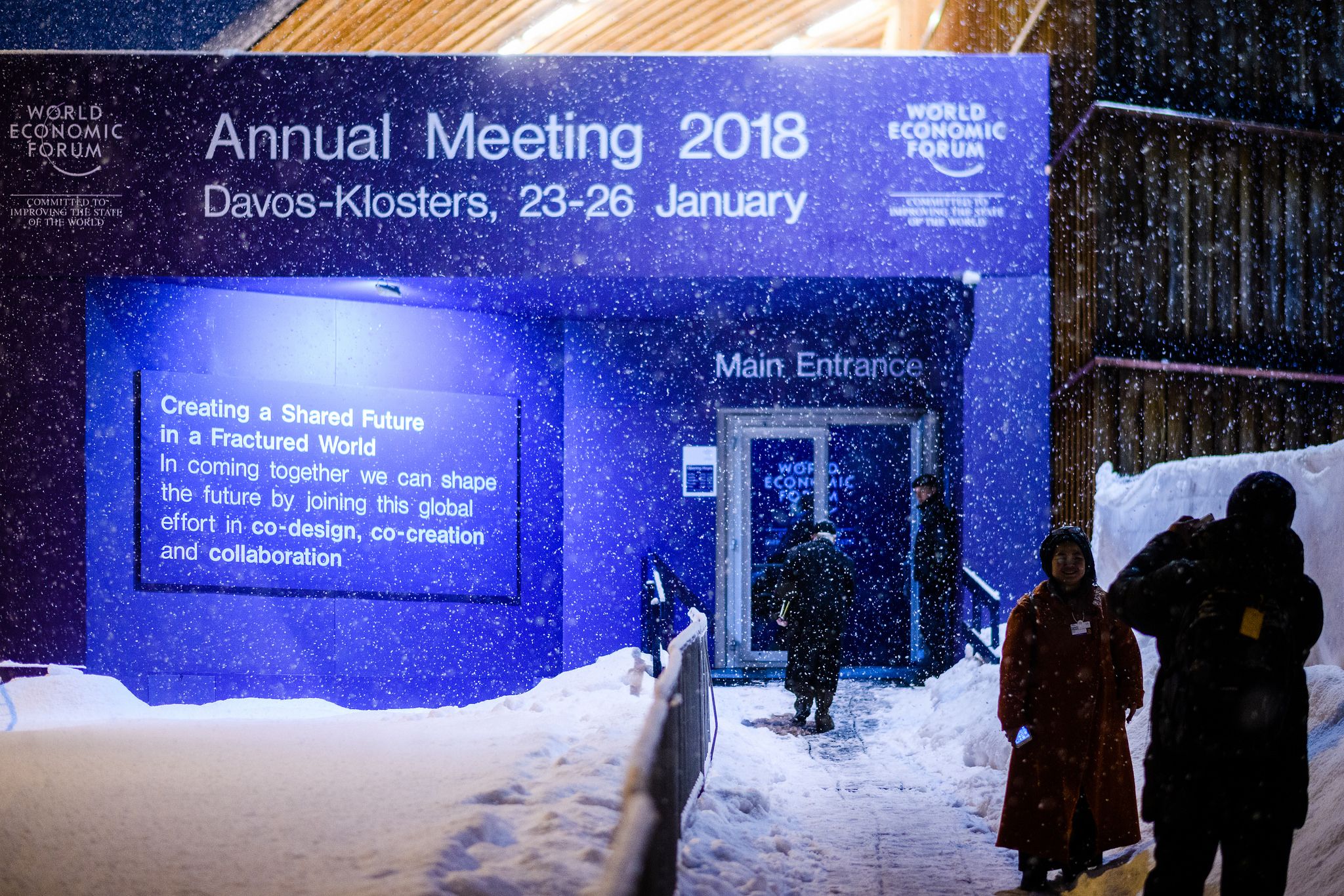 La neu ha marcat la jornada, dificultant l'accés a la ciutat de Davos | Creative Commons Flickr