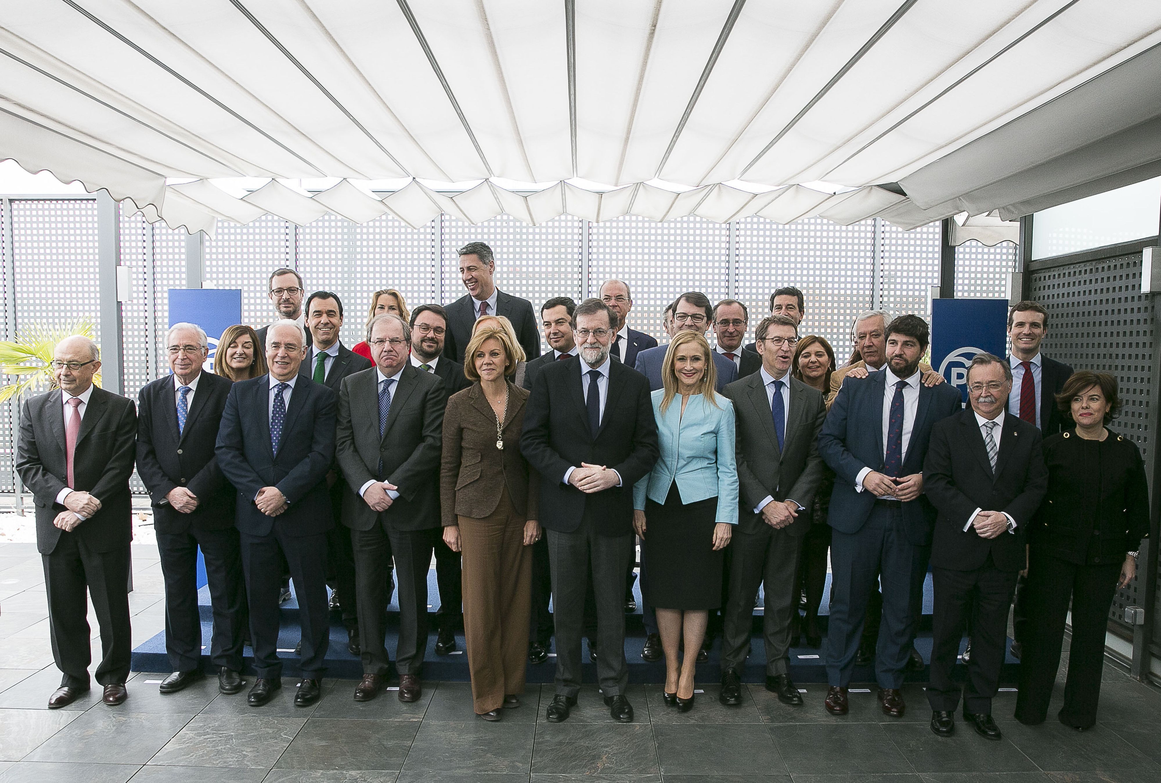 Foto de família de la reunió de Rajoy amb els barons del PP | ACN