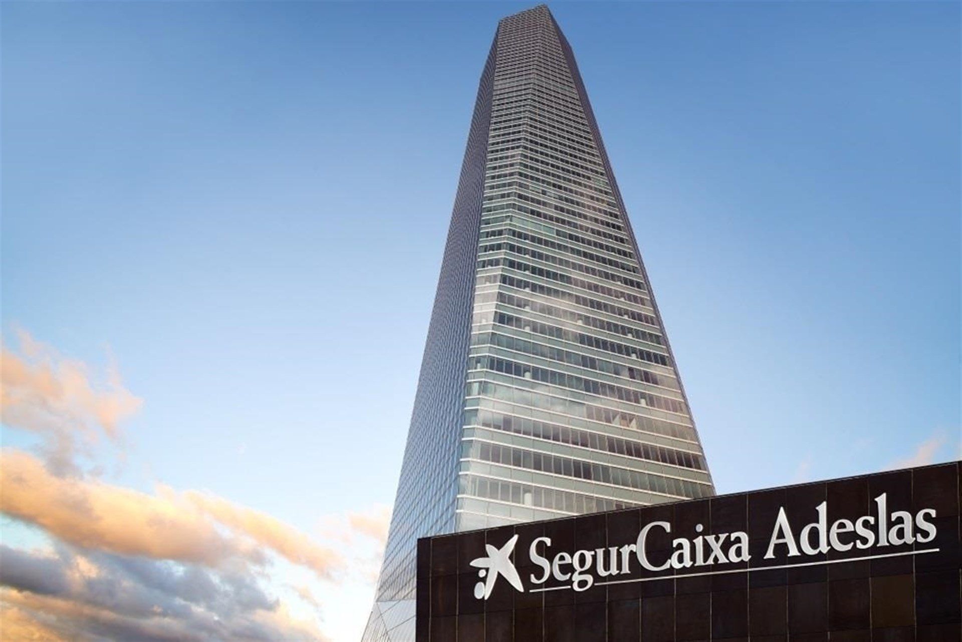 Les primes fan escalar els beneficis de SegurCaixa Adeslas