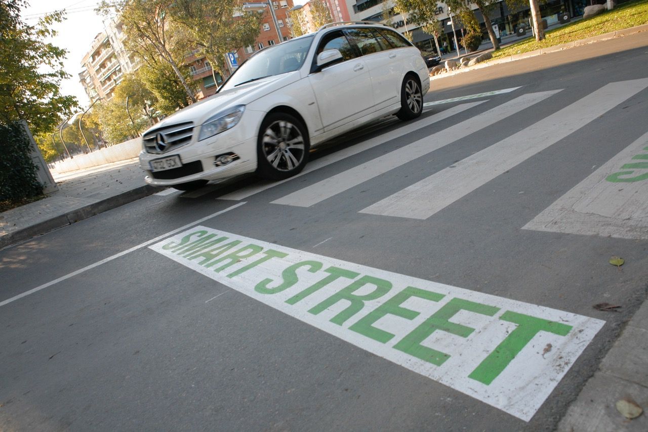 Sant Cugat va estrenar el primer carrer intel·ligent de Catalunya el 2011 | Artur Ribera