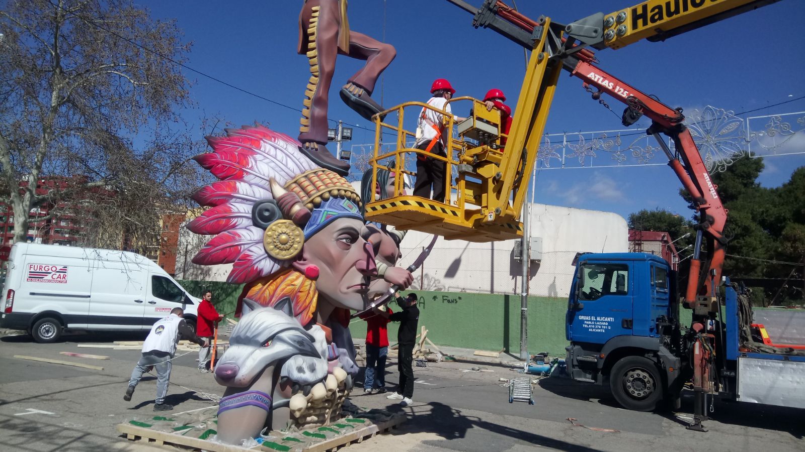 La ciutat de València prepara aquests dies la seva festa gran | Eduardo Navarro