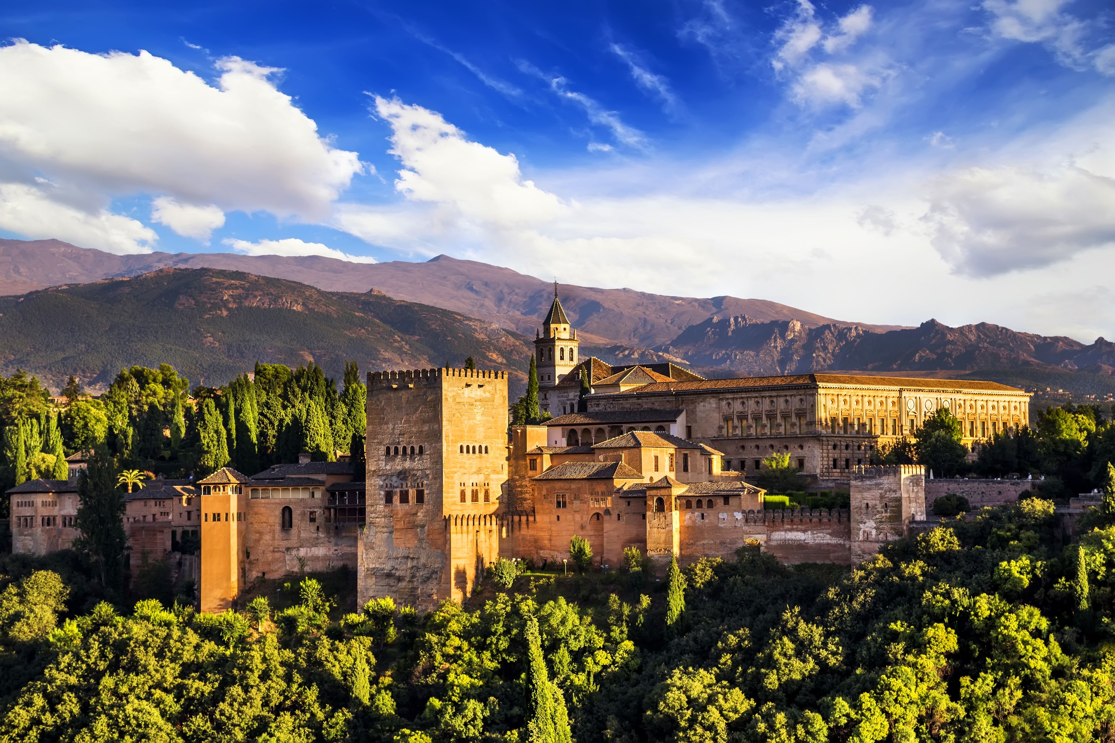 La ciutat de Granada acull la nova edició del moviment itinerant #QuieroCorredor | iStock