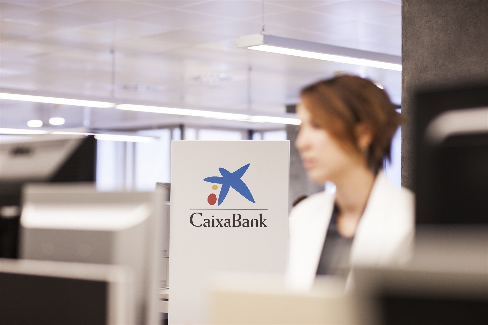 CaixaBank dóna suport a les dones emprenedores