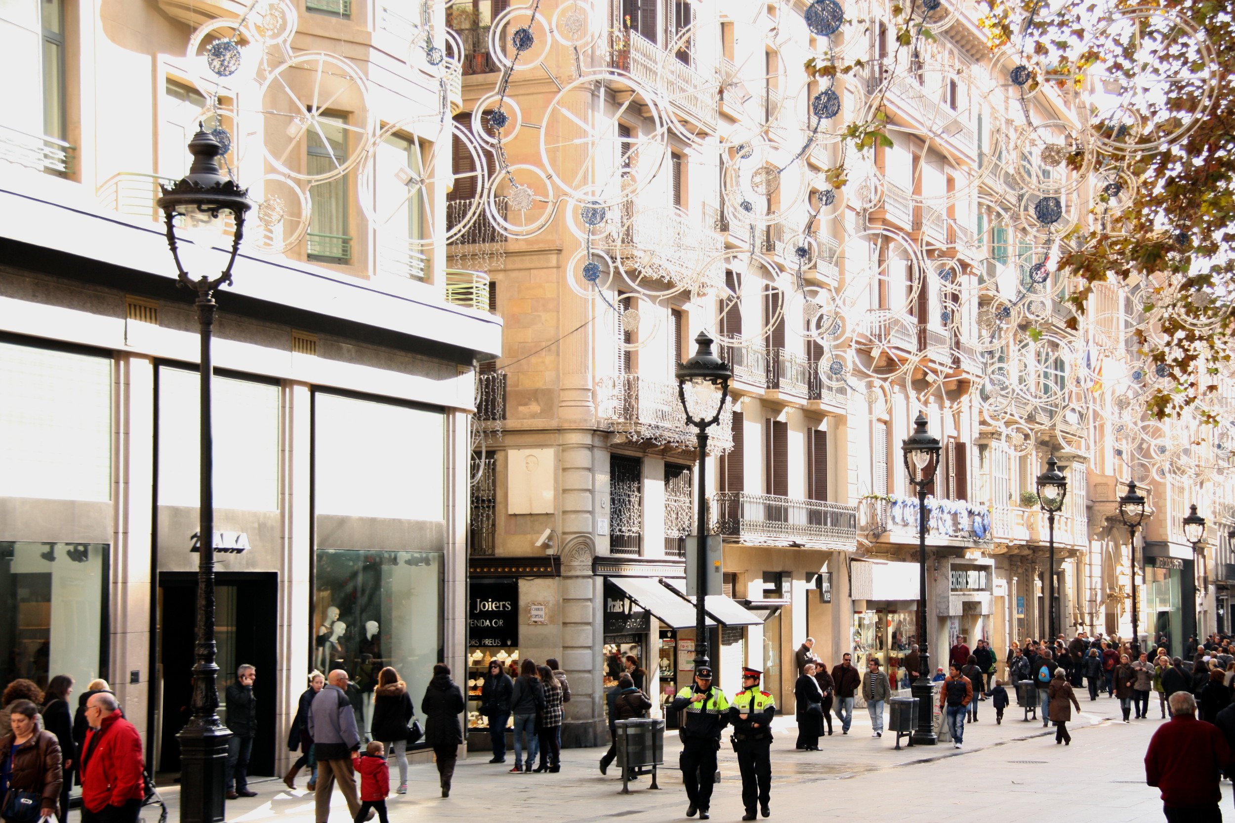 Portal de l'Àngel, principal eix comercial de la ciutat de Barcelona 