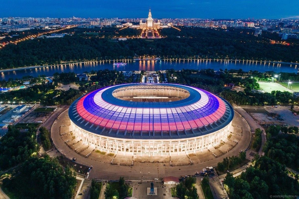 L'estadi Luzhnikí de Moscou il·luminat pel Mundial de Rússia 2018