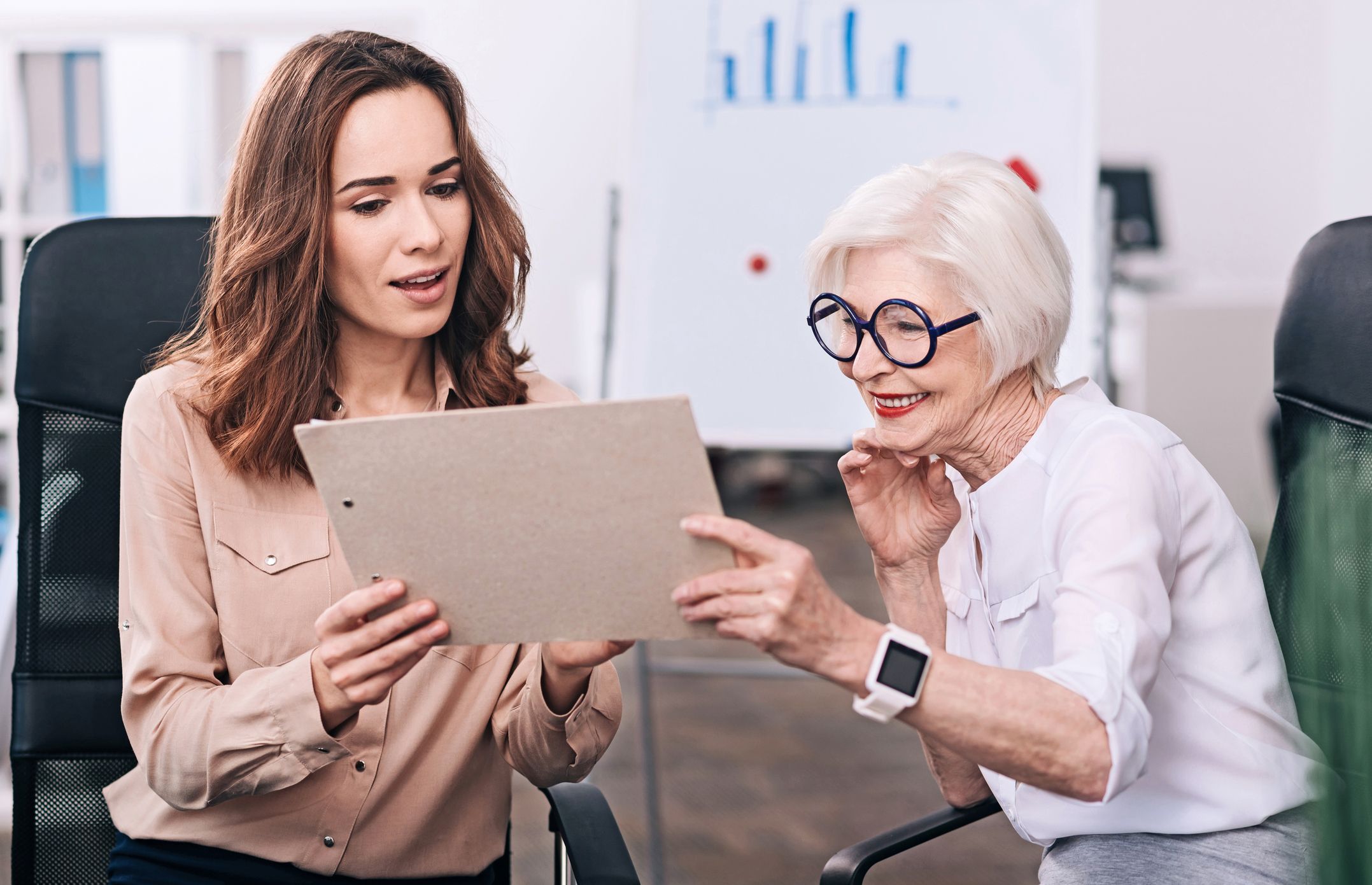 Amb permís de la tecnologia, cada generació de treballadors és un món. | iStock