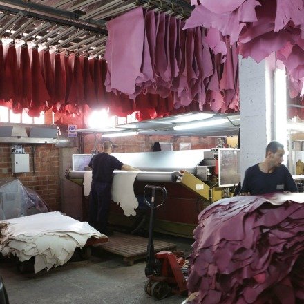 Interior de la fàbrica de Curtidos Badia a Igualada