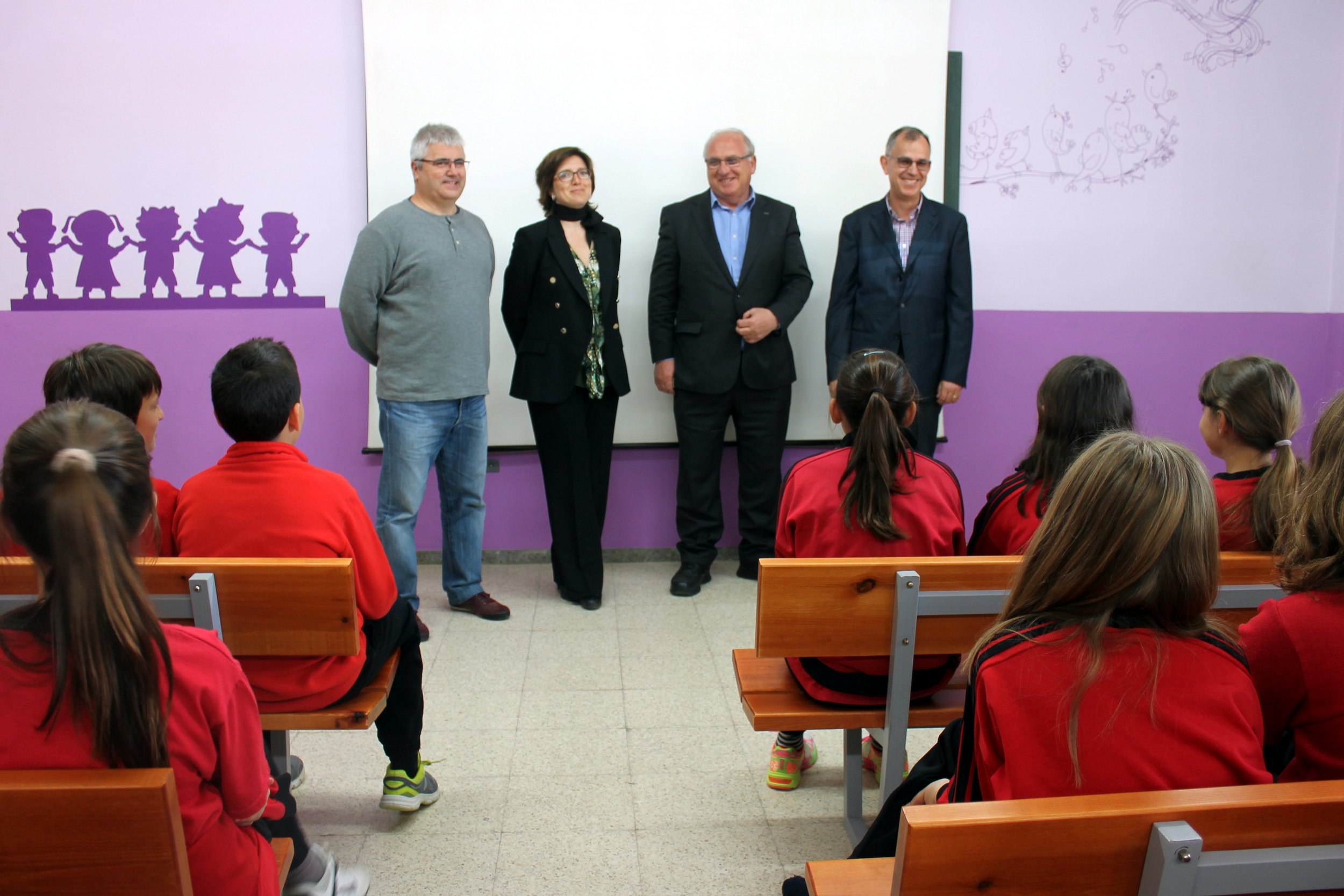 El projecte combina xerrades a l'aula per part d'empresaris amb visites a algunes fàbriques de la demarcació 