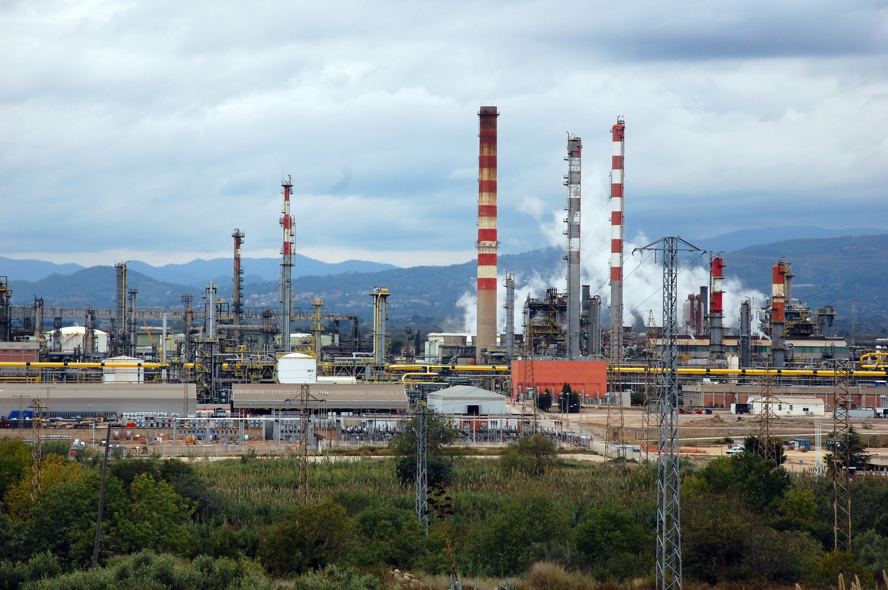 La refineria de Repsol al polígon petroquímic nord de Tarragona