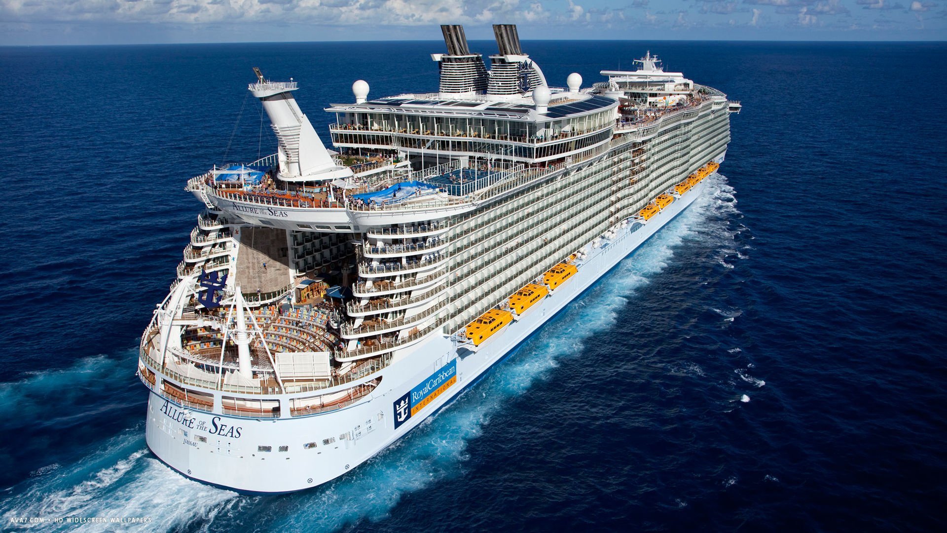 L'Allure of the Seas té capacitat per a 6.318 passatgers