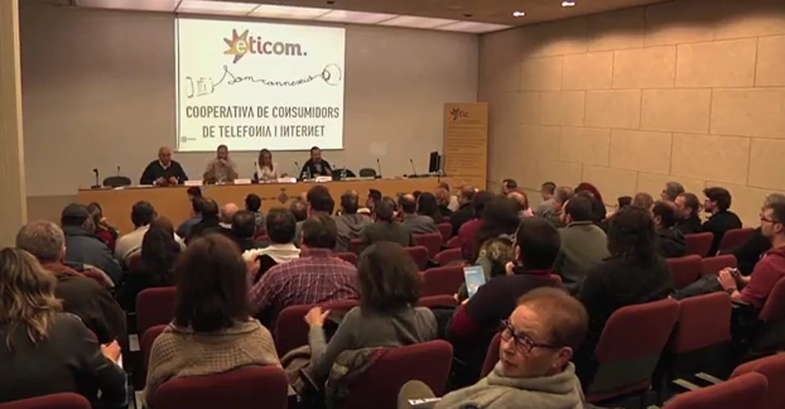 Imatge de la constitució de la cooperativa de consum col·laboratiu Eticom-Som Comunicació