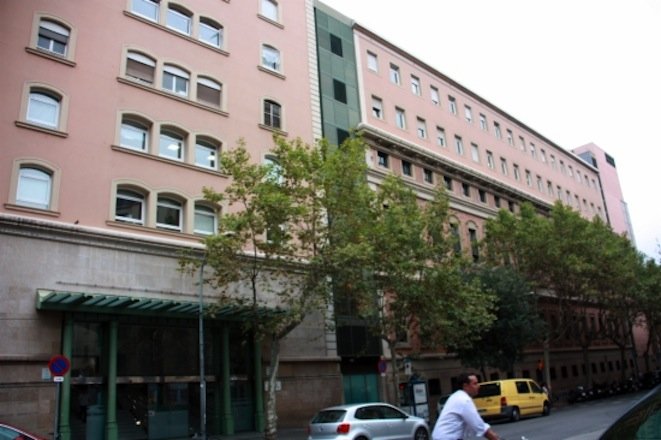 Façana de l'Hospital Clínic de Barcelona 