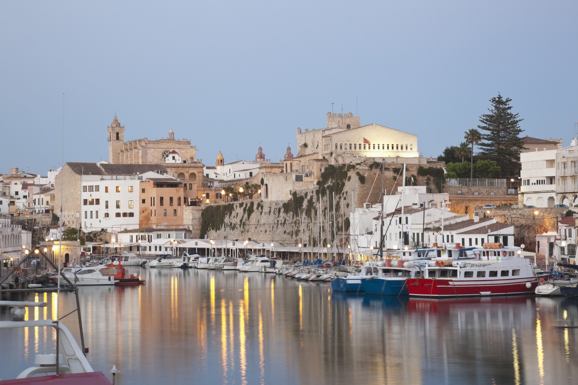 Lopció de Ciutadella ha passat per frenar la promoció de les festes de Sant Joan