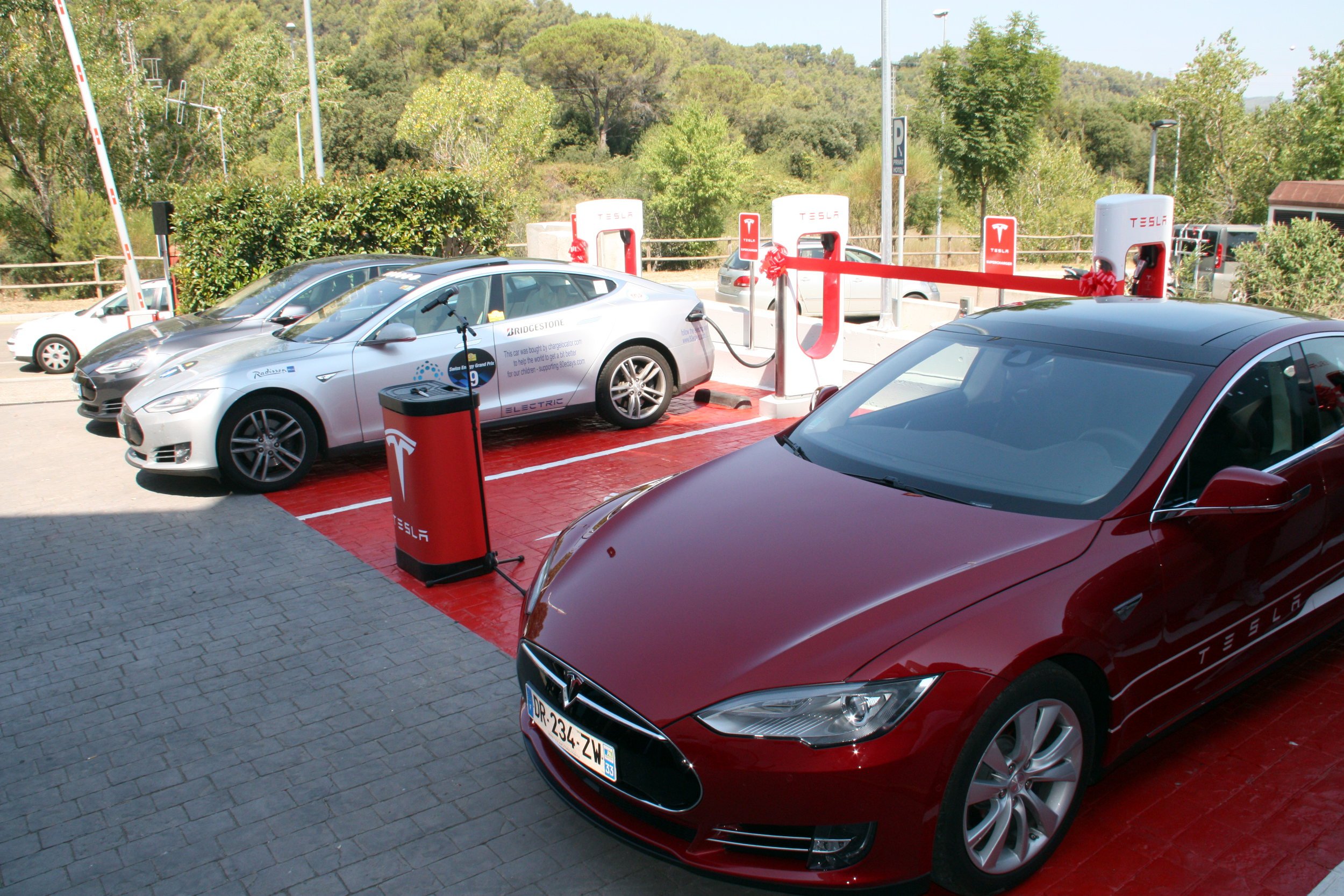 El supercarregador de Tesla a Girona