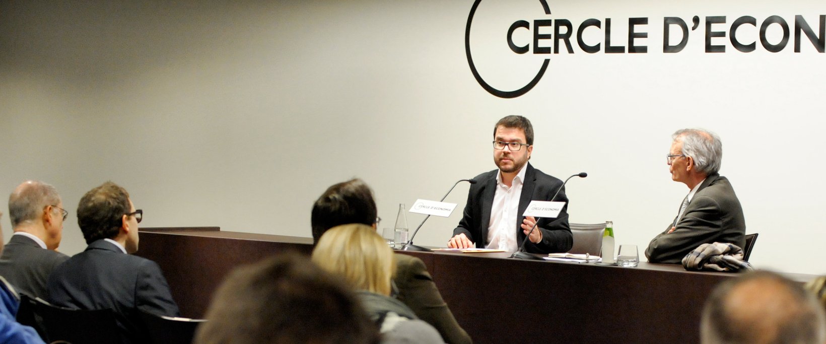 Pere Aragonès i Anton Costas, en el Cercle d'Economia